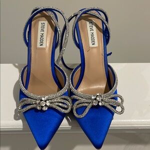 Steve Madden Blue Viable Bow Pumps